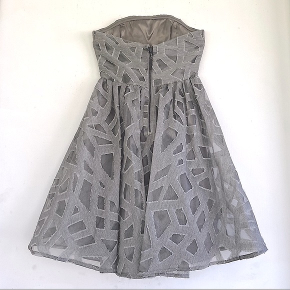 Alice + Olivia - Picture 2 of 8